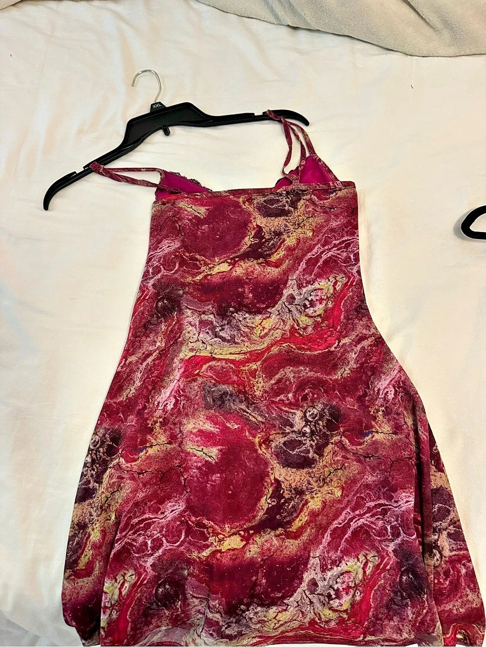 Urban Outfitters Abstract Mini Dress in Red & Pink Like New - Picture 3 of 3